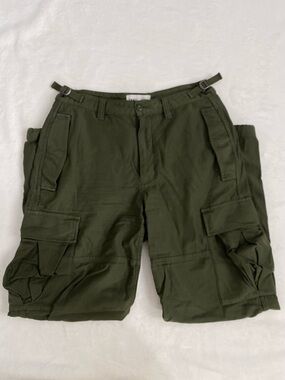 Aritzia Olive Green Cargo Capris